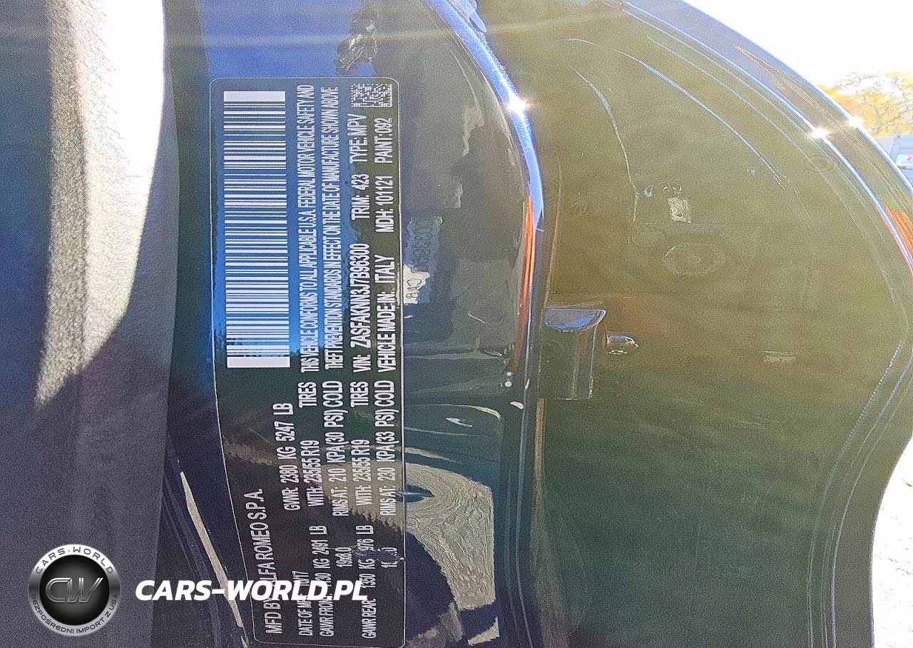 2018 Alfa Romeo Stelvio Ti Sport VIN:ZASFAKNN3J7B96300 - 13