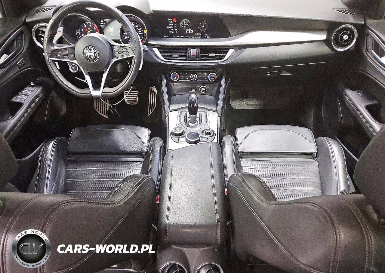 2018 Alfa Romeo Stelvio Ti Sport VIN:ZASFAKNN3J7B96300 - 8
