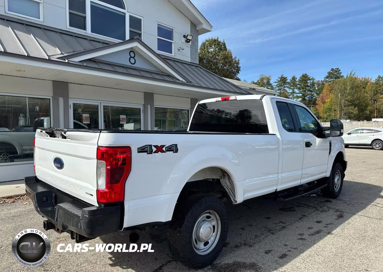 2018 Ford F-250 Xl VIN:1FT7X2B64JEB92311 - 4