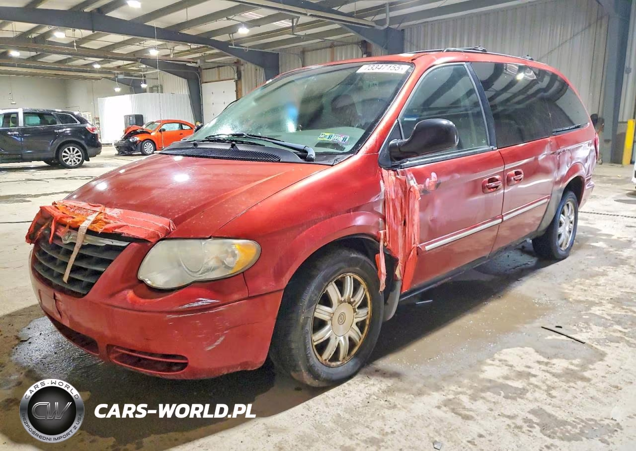 2005 Chrysler Town & Country Touring