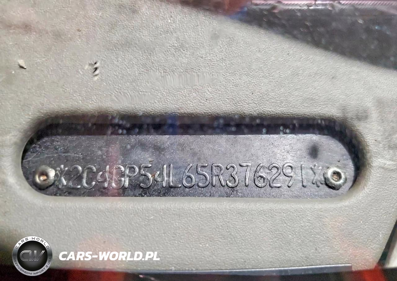 2005 Chrysler Town & Country Touring VIN:2C4GP54L65R376291 - 13