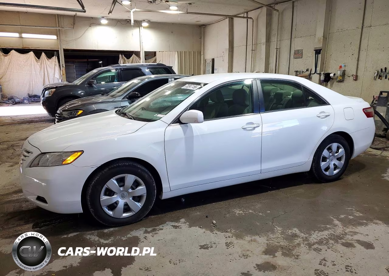 2007 Toyota Camry Le – zdjęcie 1 z 12