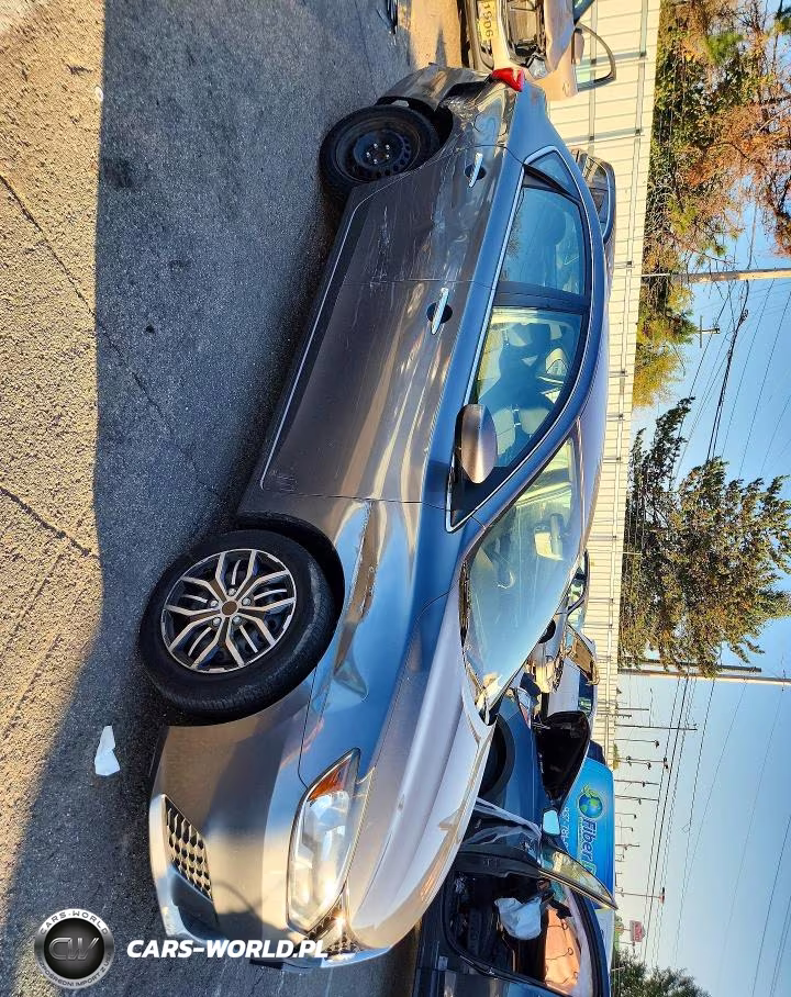 2018 Nissan Sentra S VIN:3N1AB7APXJY326062 - 4