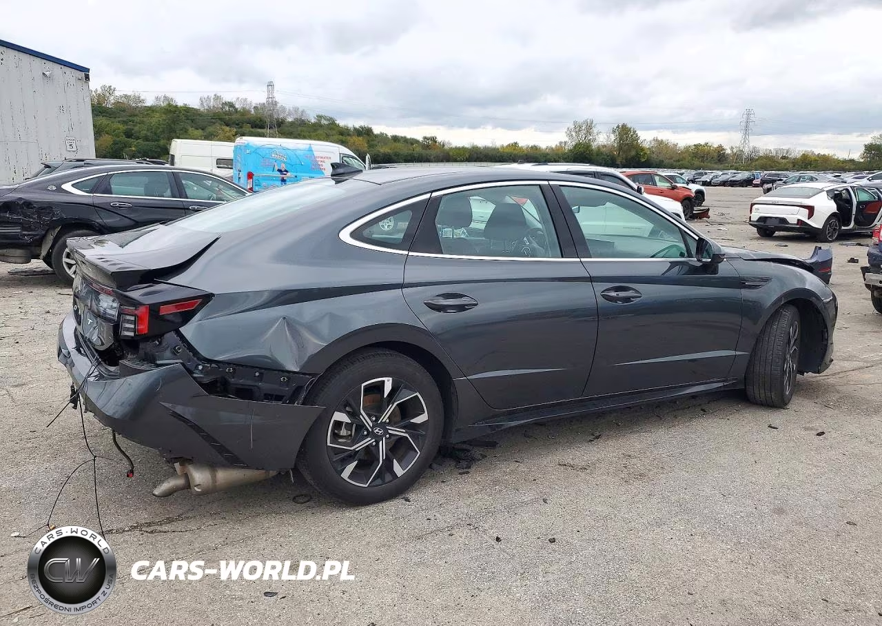 2025 Hyundai Sonata Sel VIN:KMHL64JA8SA513452 - 3