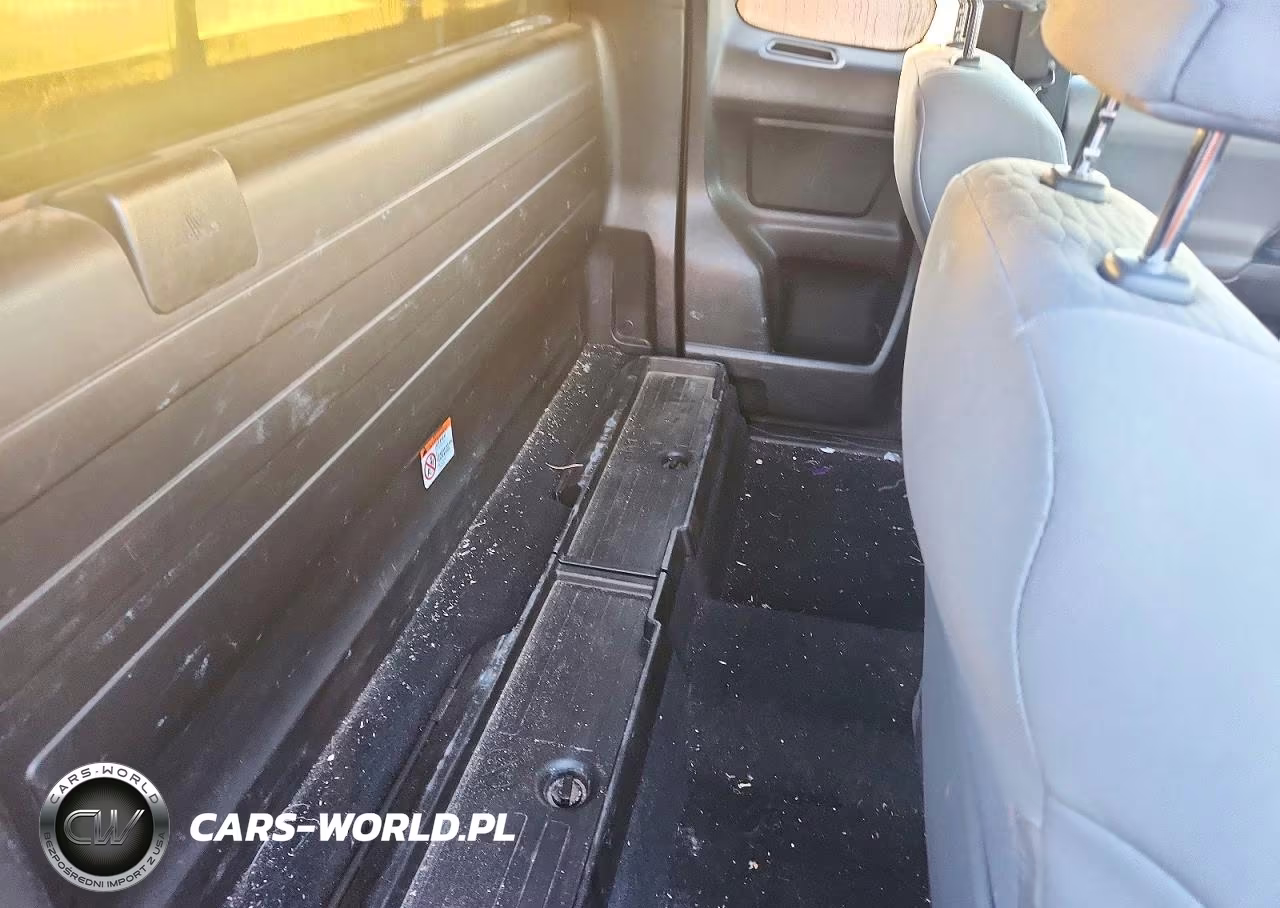 2019 Toyota Tacoma Sr VIN:5TFSX5EN5KX069542 - 10