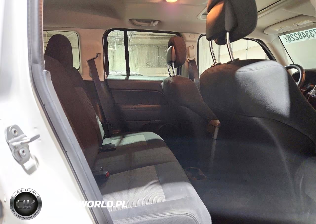 2012 Jeep Patriot Latitude VIN:1C4NJRFB1CD511522 - 11