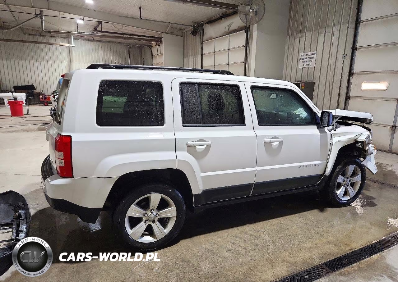 2012 Jeep Patriot Latitude VIN:1C4NJRFB1CD511522 - 3