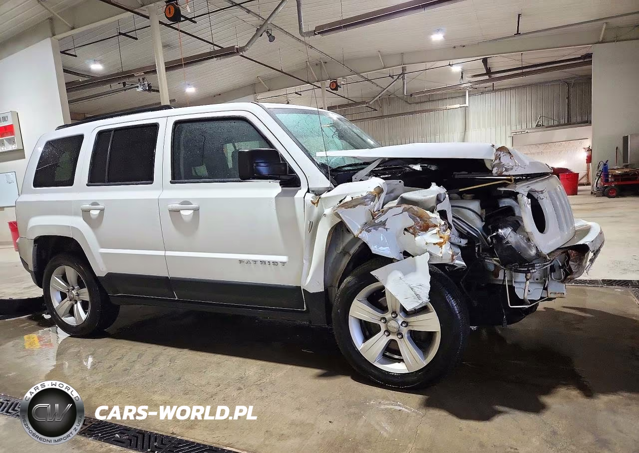 2012 Jeep Patriot Latitude VIN:1C4NJRFB1CD511522 - 4