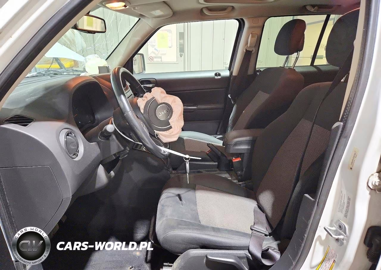 2012 Jeep Patriot Latitude VIN:1C4NJRFB1CD511522 - 7