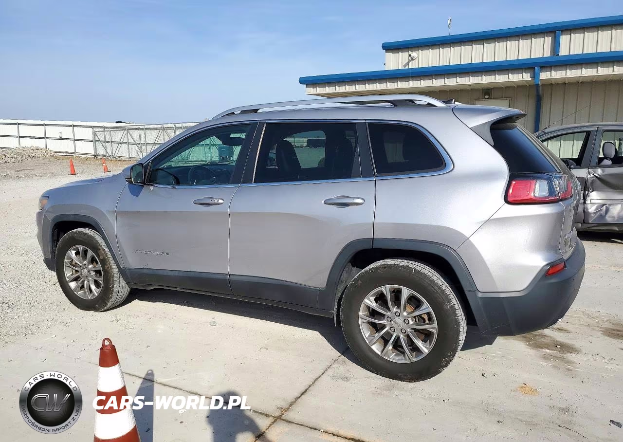 2019 Jeep Cherokee Latitude Plus VIN:1C4PJMLN7KD213310 - 2