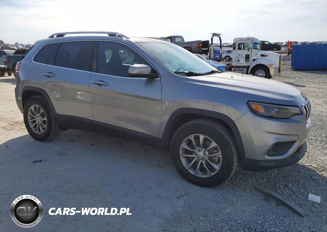 2019 Jeep Cherokee Latitude Plus VIN:1C4PJMLN7KD213310 - 4