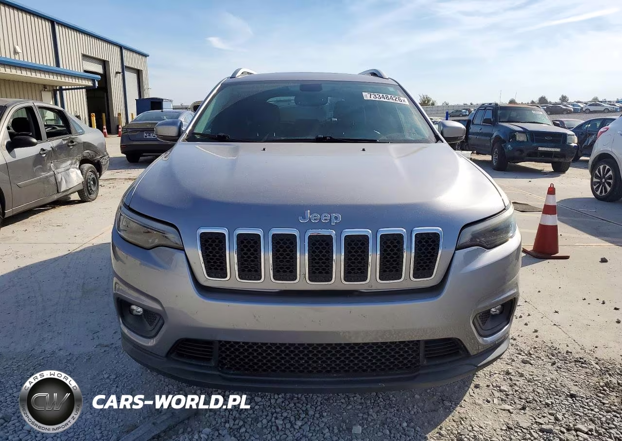 2019 Jeep Cherokee Latitude Plus VIN:1C4PJMLN7KD213310 - 5