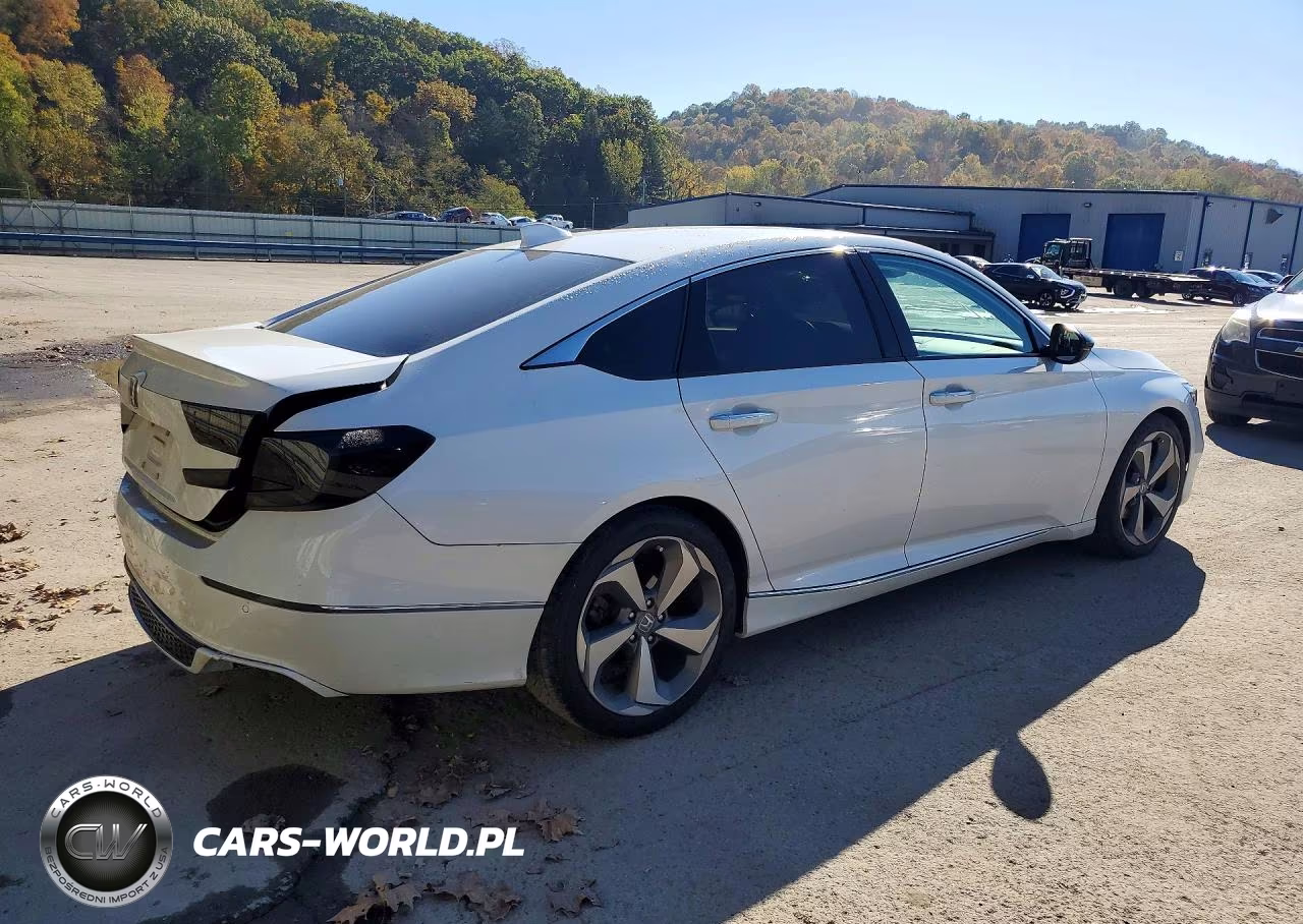 2019 Honda Accord Touring VIN:1HGCV2F97KA028862 - 3