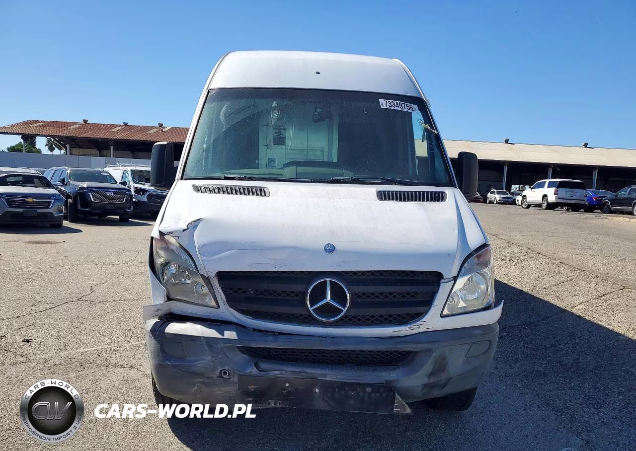 2012 Mercedes-Benz Sprinter 2500 VIN:WD3PE8CB3C5670848 - 5