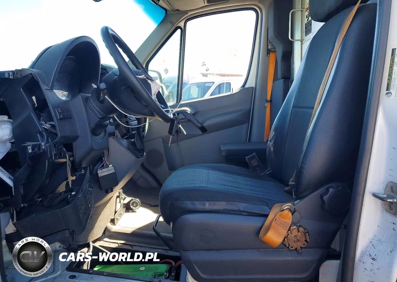 2012 Mercedes-Benz Sprinter 2500 VIN:WD3PE8CB3C5670848 - 7