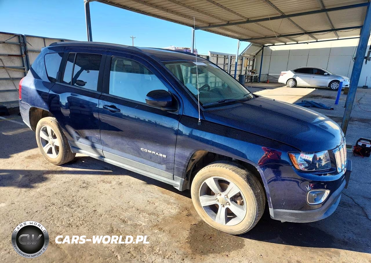 2016 Jeep Compass Latitude VIN:1C4NJCEA9GD775275 - 4