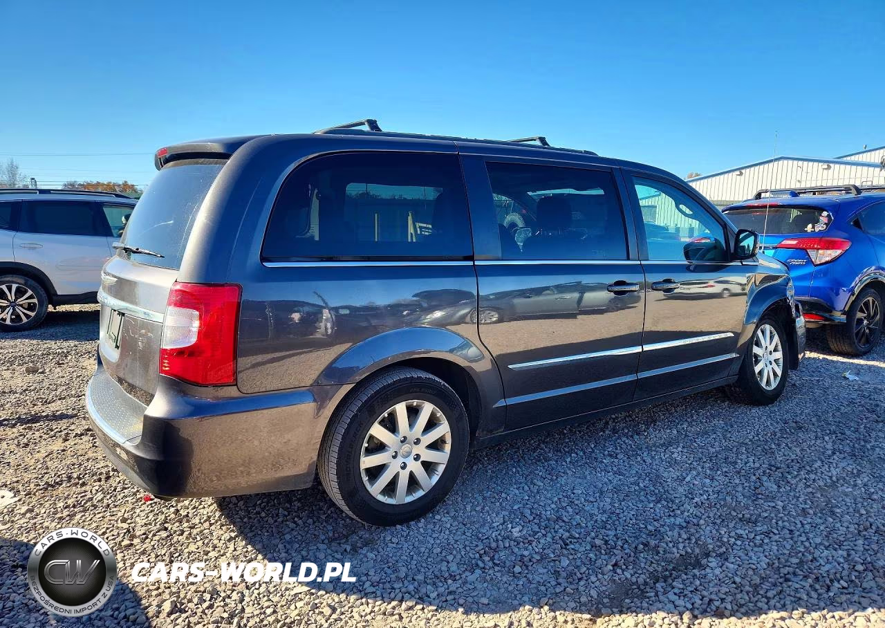 2015 Chrysler Town & Country Touring VIN:2C4RC1BG5FR561551 - 3