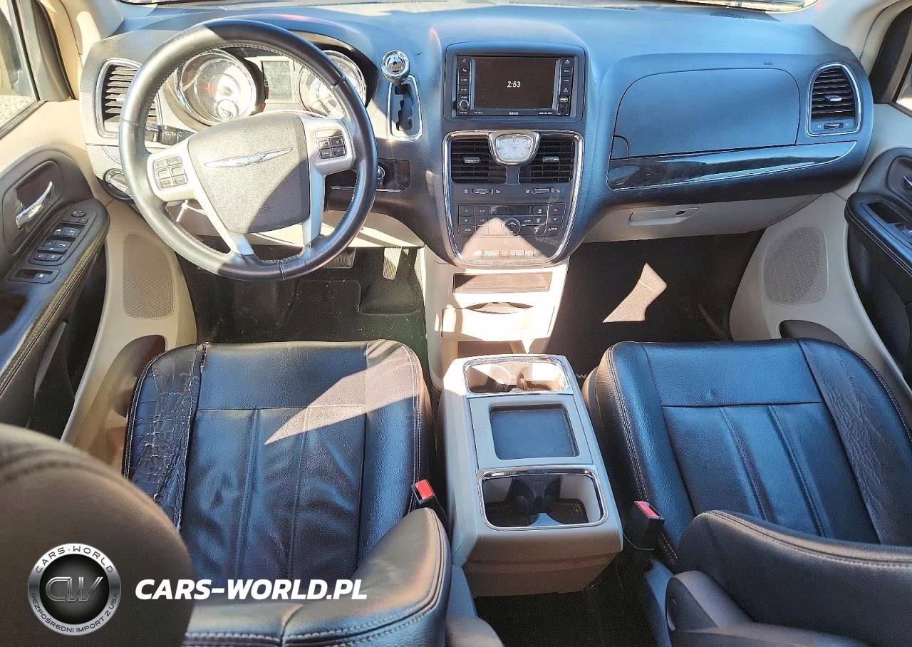 2015 Chrysler Town & Country Touring VIN:2C4RC1BG5FR561551 - 8