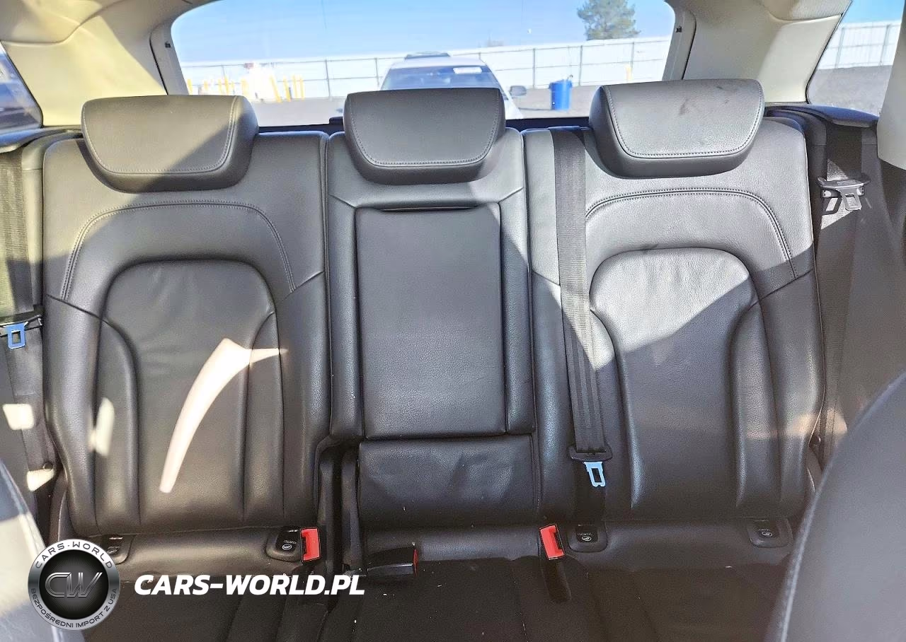 2010 Audi Q5 Premium Plus VIN:WA1LKAFP2AA079159 - 10
