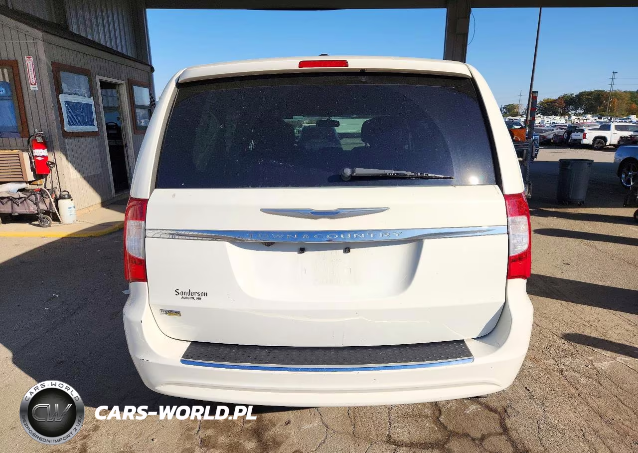 2013 Chrysler Town & Country Touring VIN:2C4RC1BG2DR743091 - 6