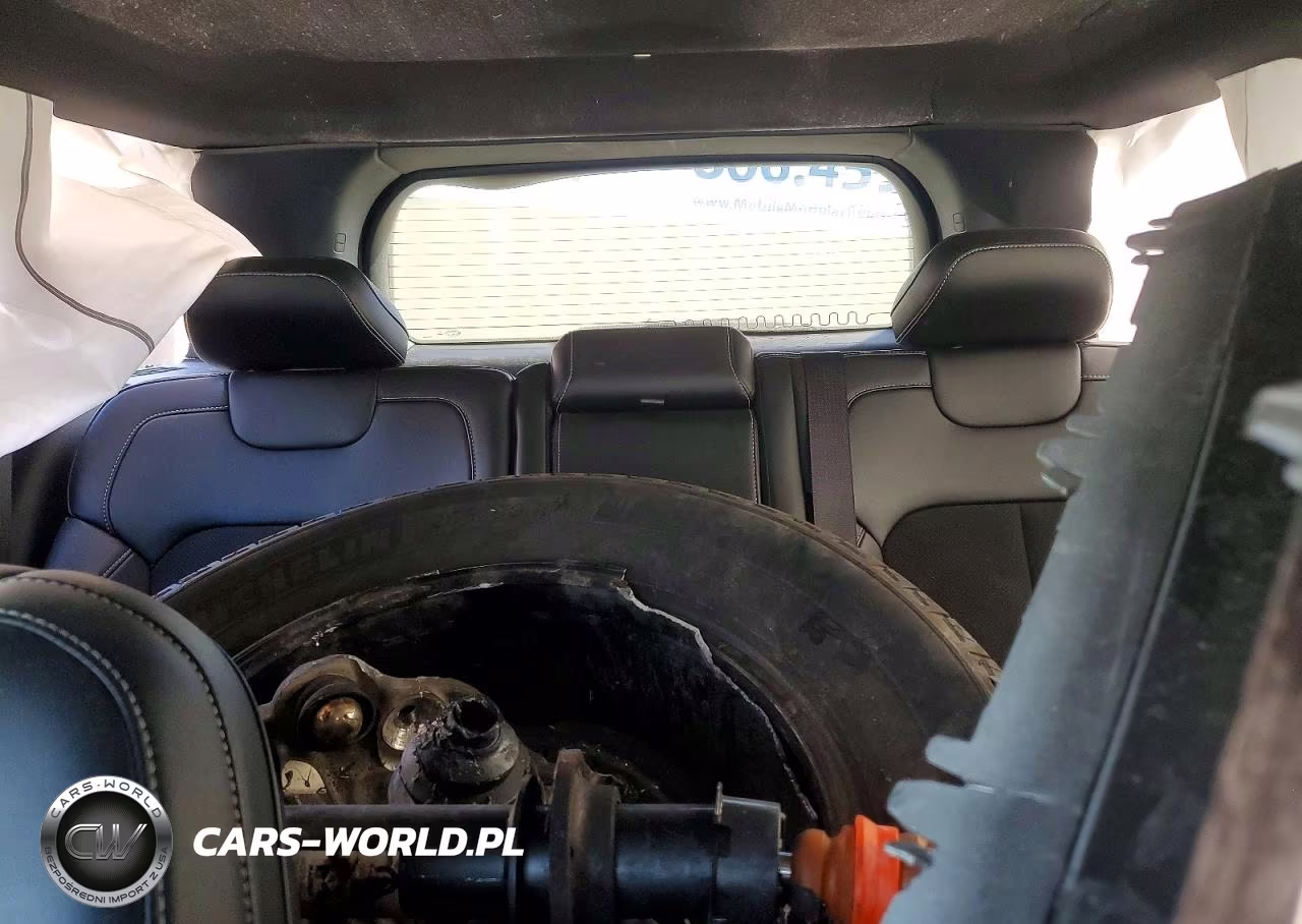 2025 Jeep Grand Cherokee Laredo VIN:1C4RJHAG3SC323278 - 10