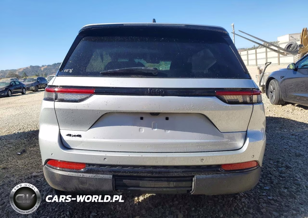 2025 Jeep Grand Cherokee Laredo VIN:1C4RJHAG3SC323278 - 6