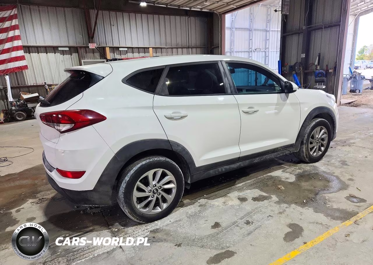 2018 Hyundai Tucson Se VIN:KM8J2CA43JU832651 - 3