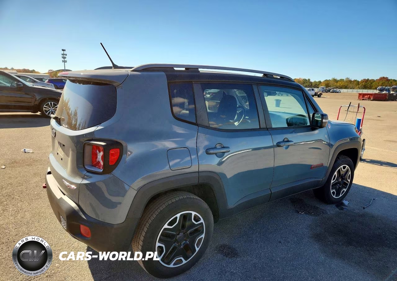 2015 Jeep Renegade VIN:ZACCJBCT4FPC25729 - 3