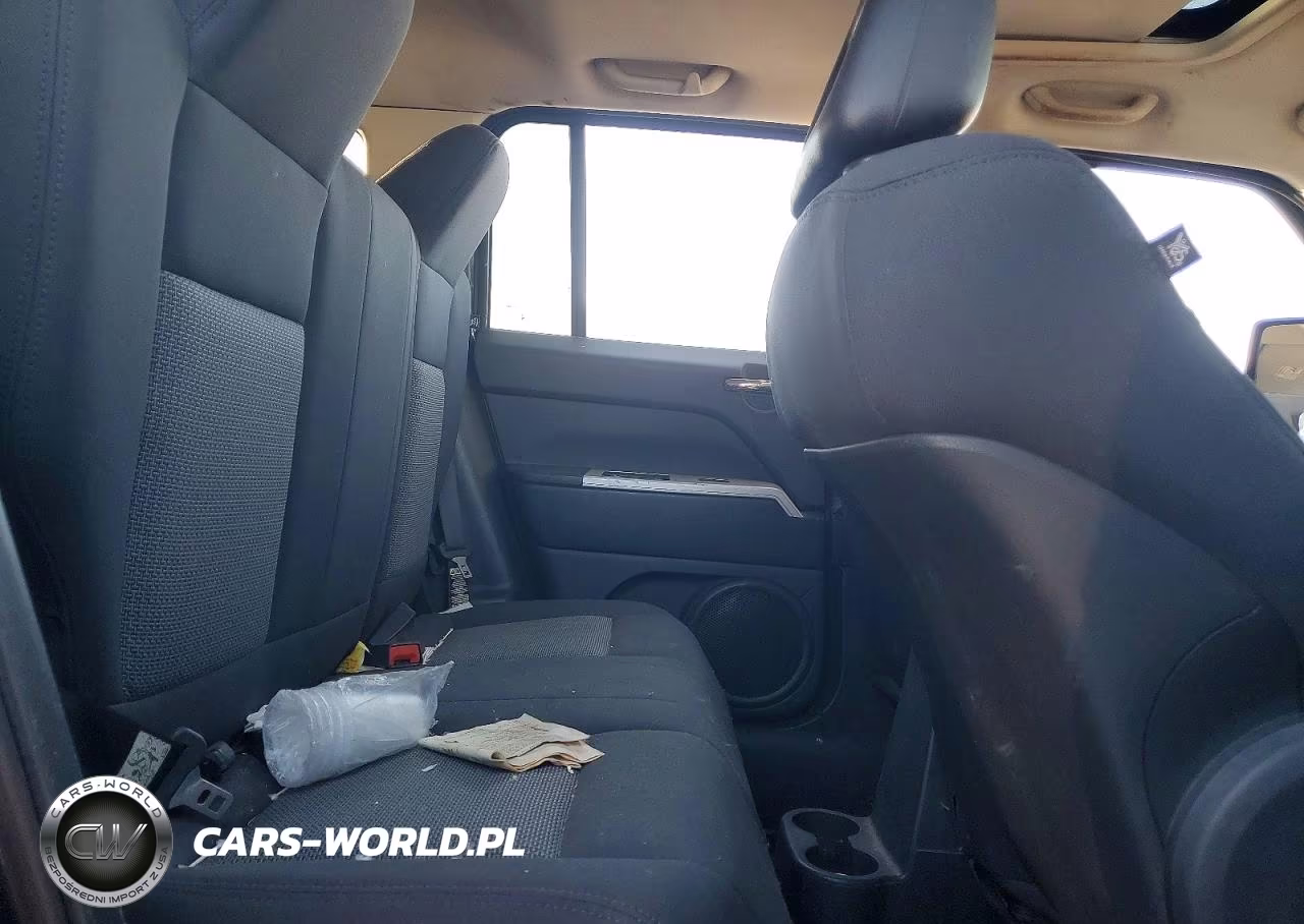 2008 Jeep Patriot Sport VIN:1J8FF28W28D572293 - 11