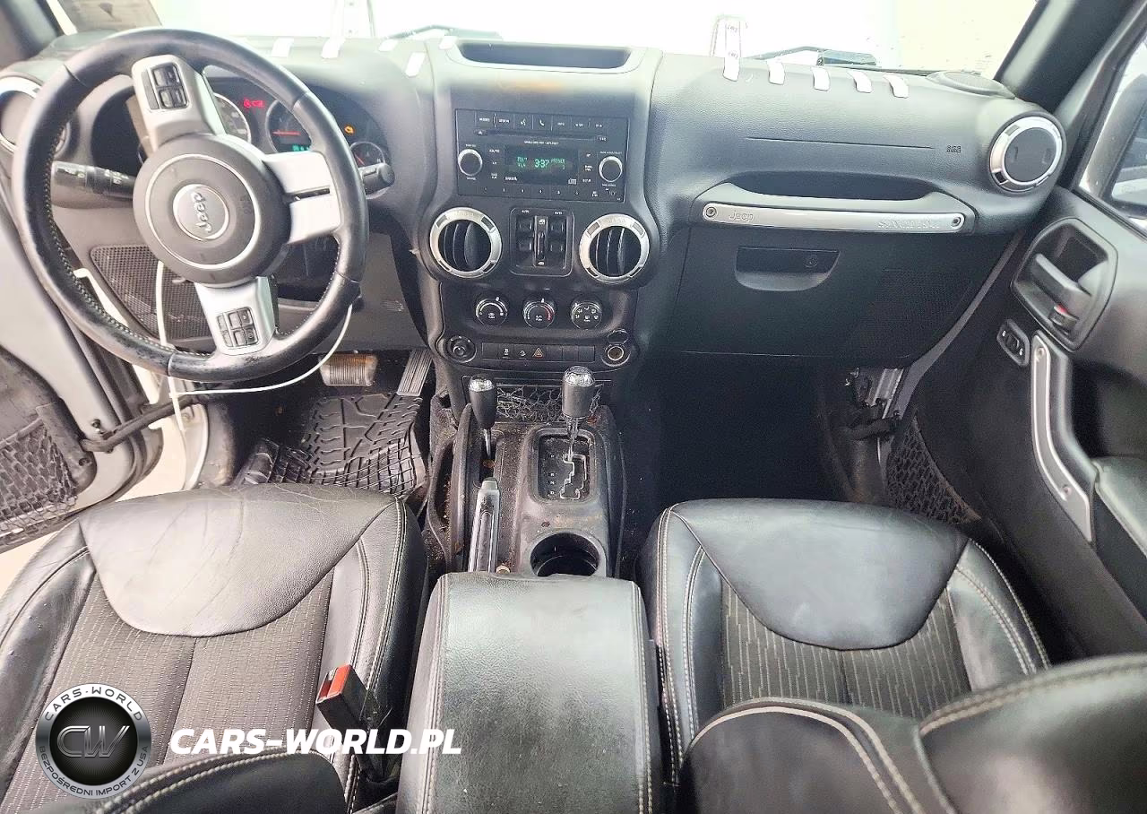 2015 Jeep Wrangler Unlimited Sport VIN:1C4BJWDG1FL612649 - 8