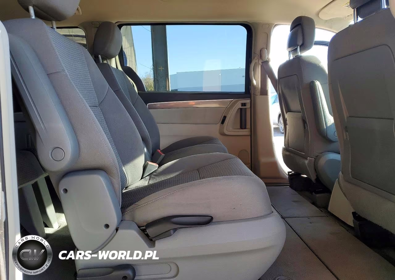 2012 Volkswagen Routan S VIN:2C4RVAAG9CR182107 - 11