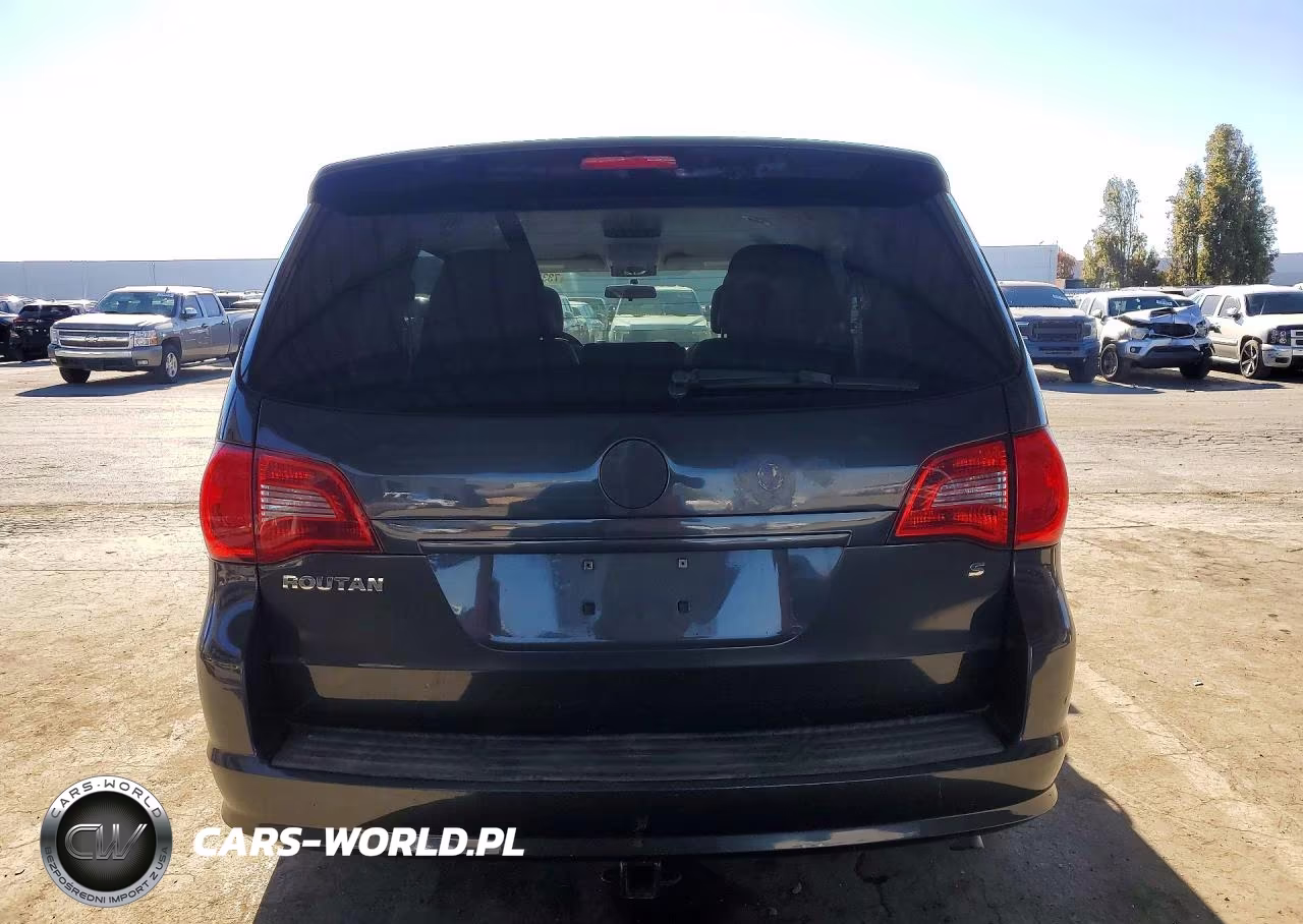 2012 Volkswagen Routan S VIN:2C4RVAAG9CR182107 - 6