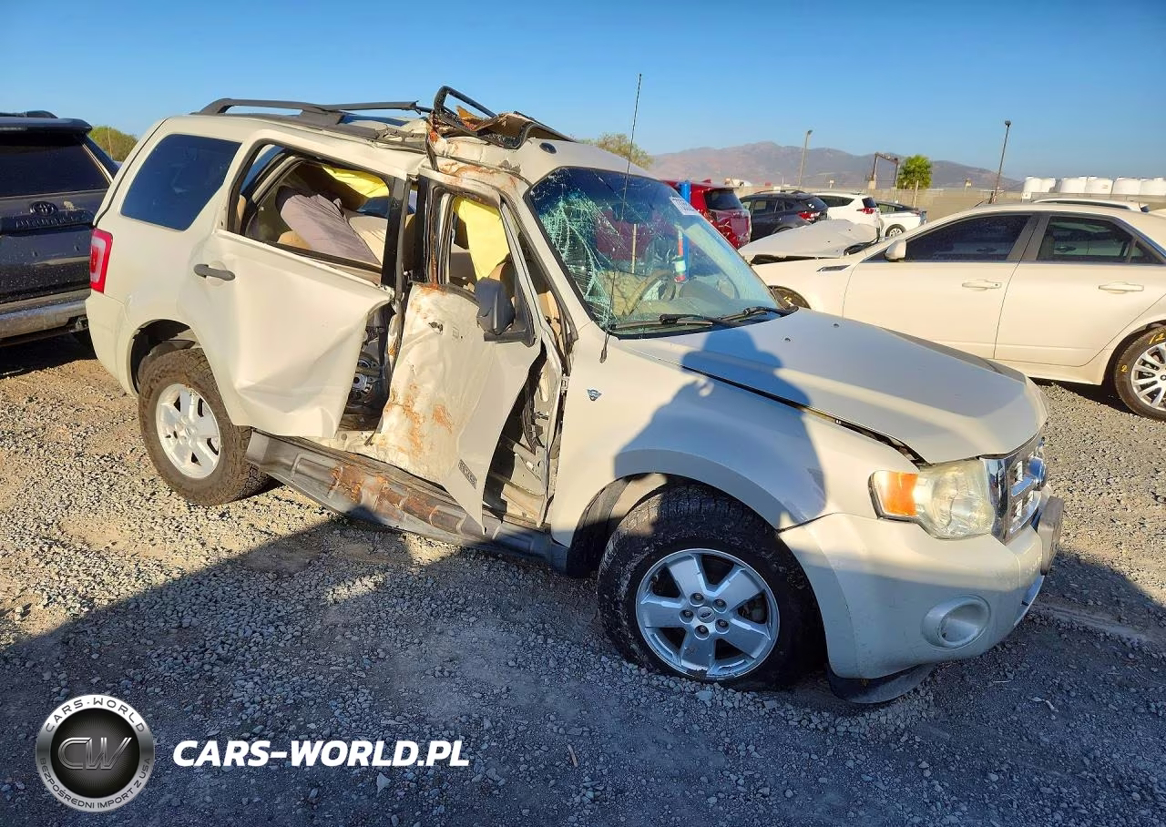 2008 Ford Escape Xlt VIN:1FMCU931X8KC90821 - 4