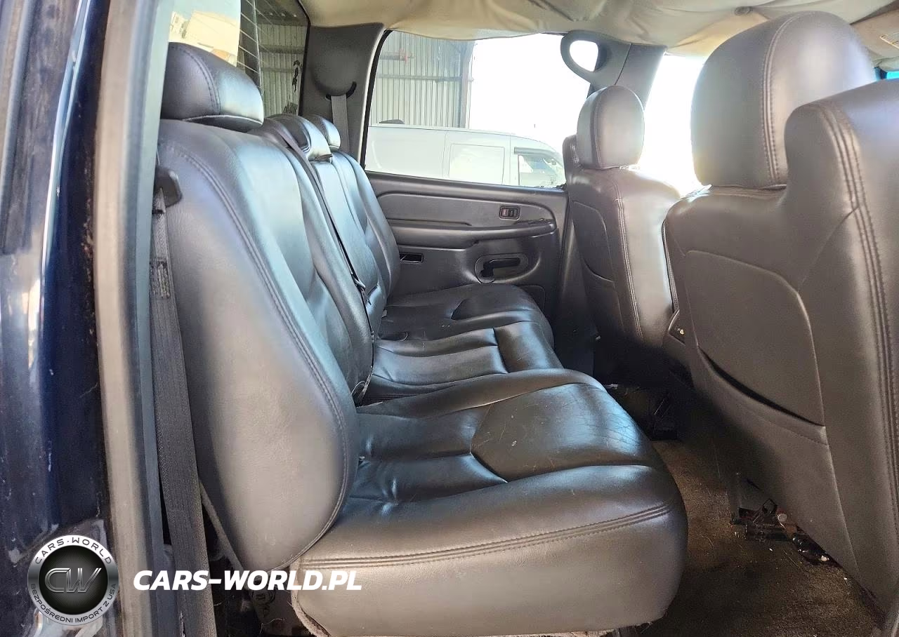 2005 Chevrolet Silverado K2500 Heavy Duty VIN:1GCHK23205F820153 - 11