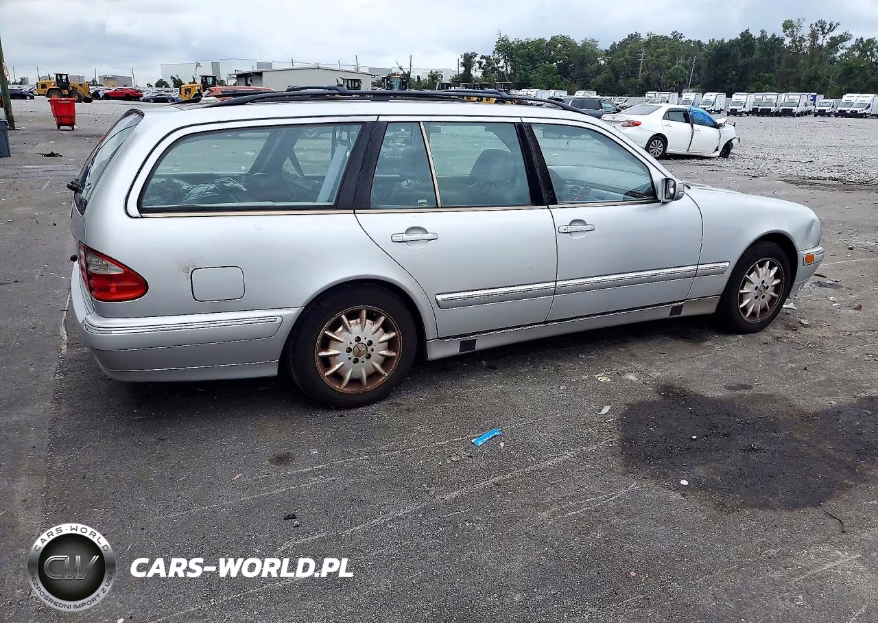 2000 Mercedes-Benz E 320 VIN:WDBJH65JXYB115463 - 3