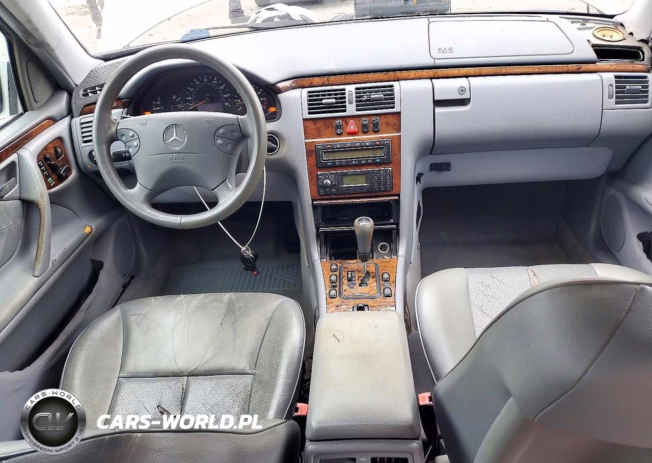 2000 Mercedes-Benz E 320 VIN:WDBJH65JXYB115463 - 8