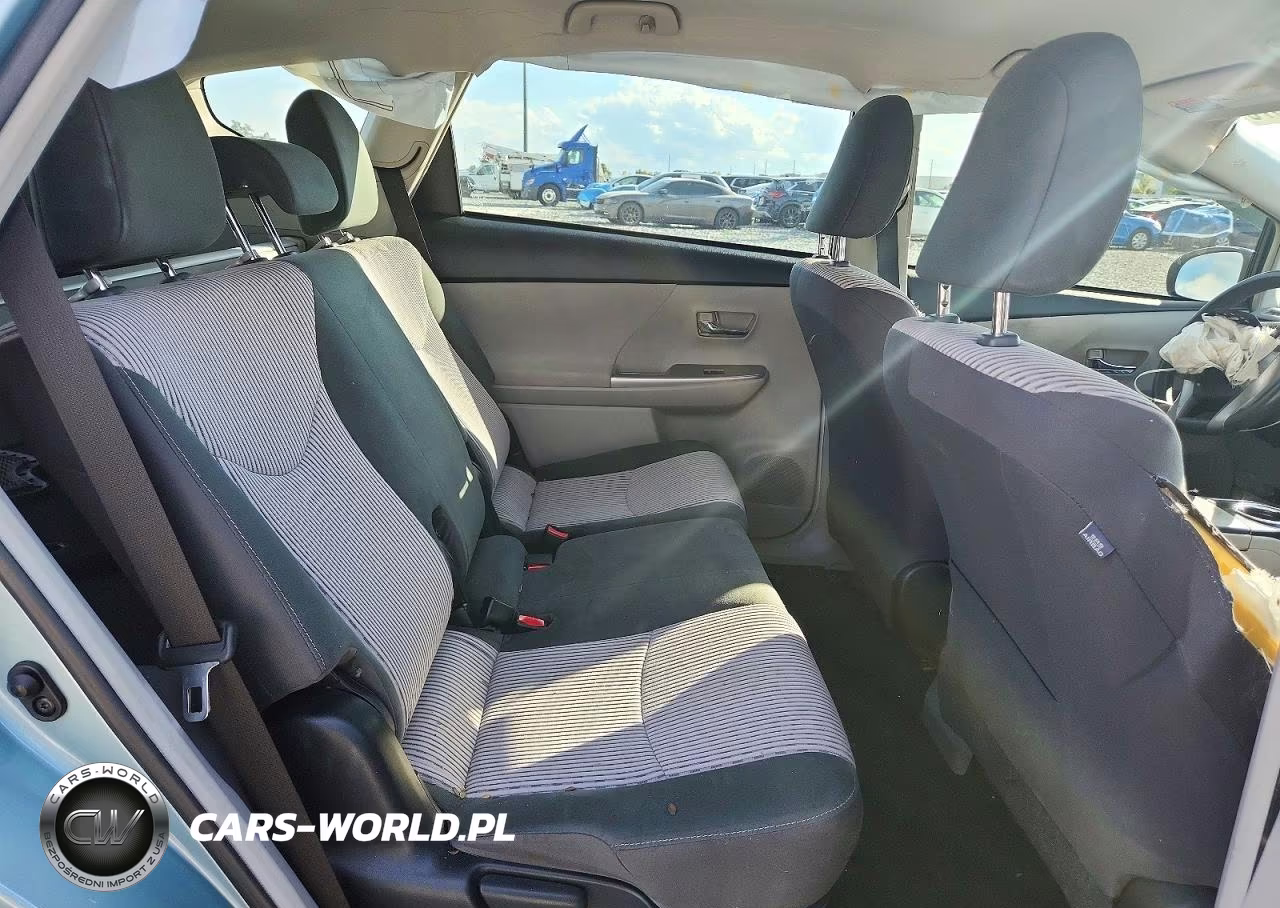 2015 Toyota Prius V Two VIN:JTDZN3EU9FJ022569 - 10