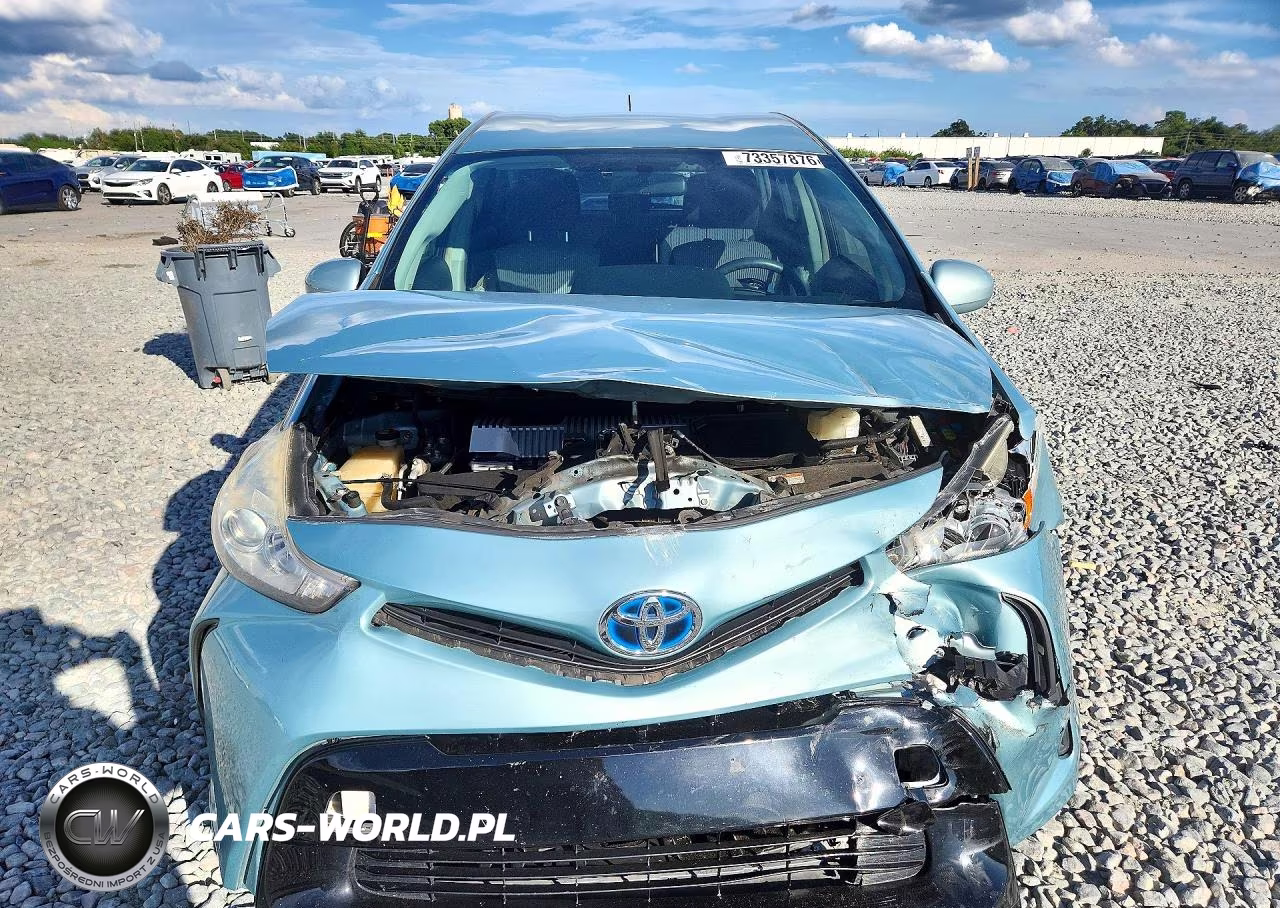 2015 Toyota Prius V Two VIN:JTDZN3EU9FJ022569 - 5