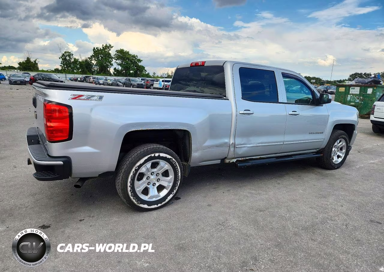 2017 Chevrolet Silverado K1500 Lt VIN:3GCUKREC1HG115605 - 3