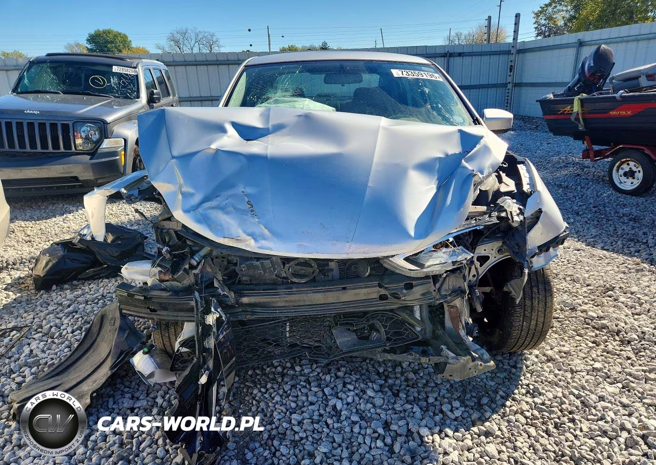 2018 Nissan Sentra S VIN:3N1AB7AP2JY277780 - 5