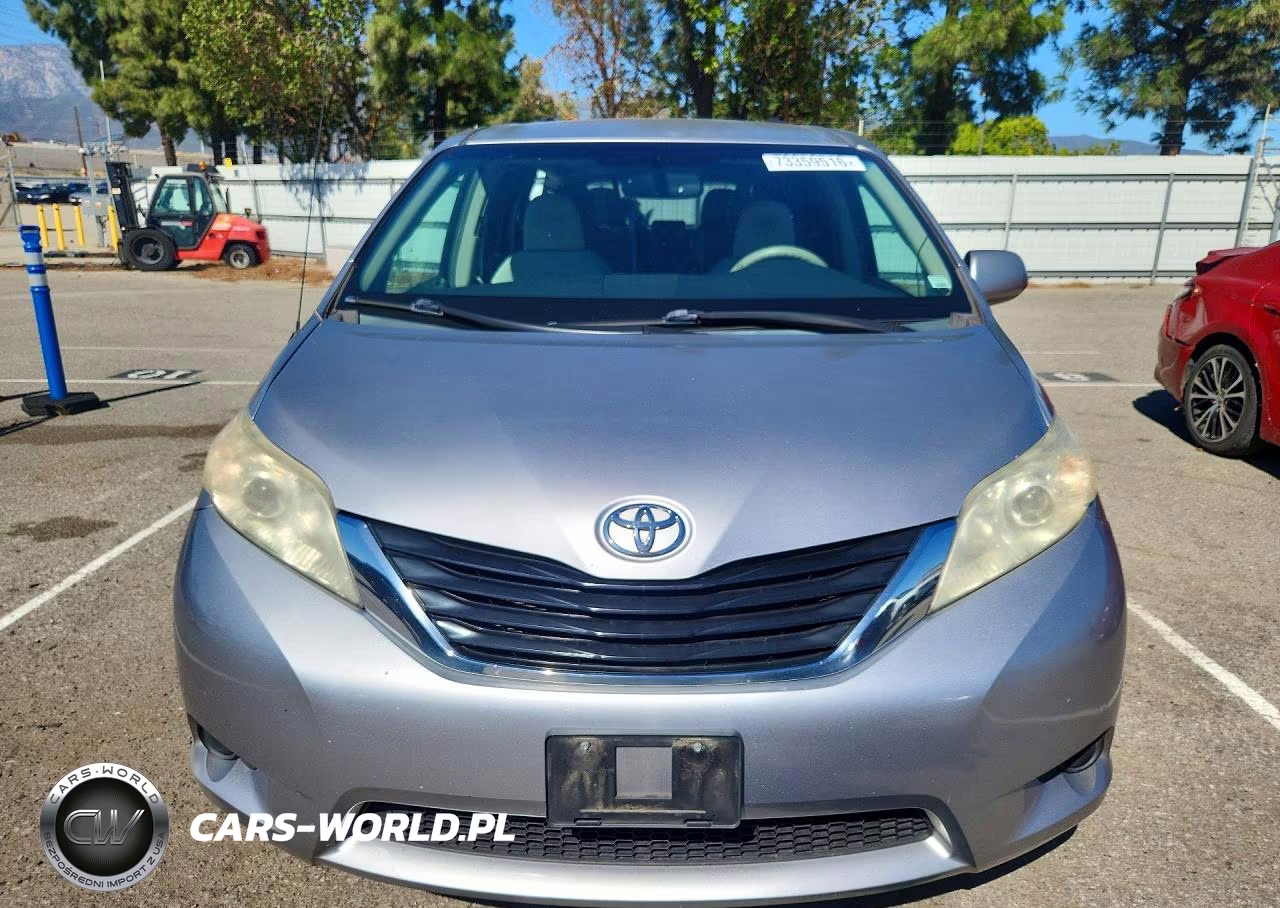 2012 Toyota Sienna Le VIN:5TDKK3DC4CS252487 - 5