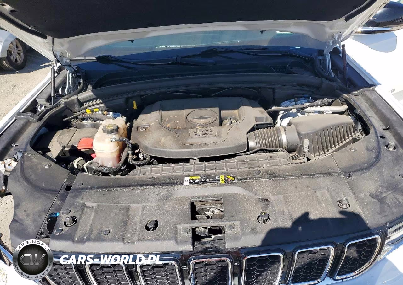 2023 Jeep Grand Cherokee Overland VIN:1C4RJHDG9PC559999 - 11