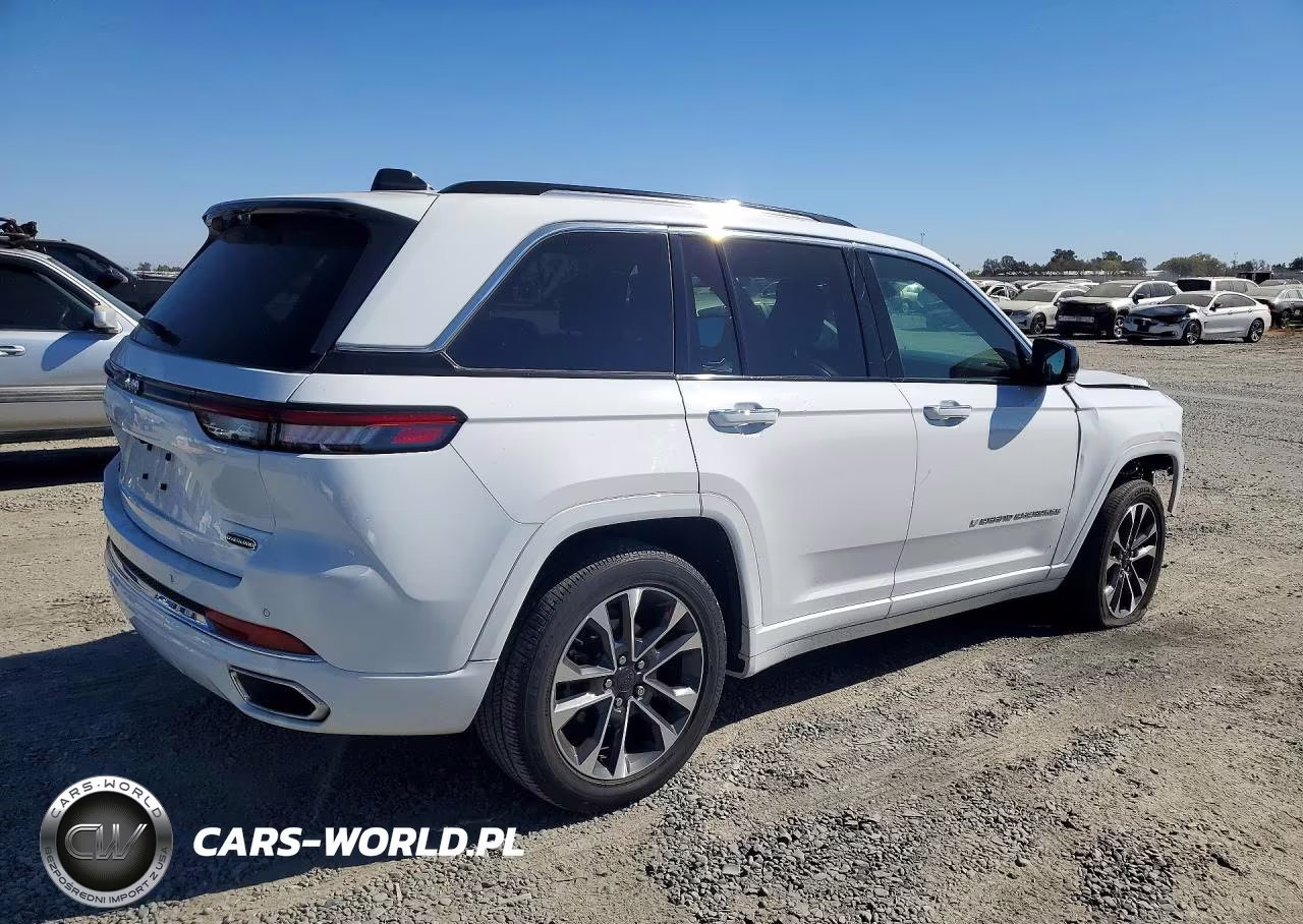 2023 Jeep Grand Cherokee Overland VIN:1C4RJHDG9PC559999 - 3