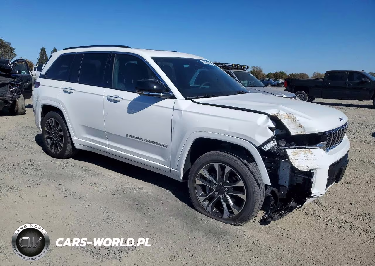 2023 Jeep Grand Cherokee Overland VIN:1C4RJHDG9PC559999 - 4