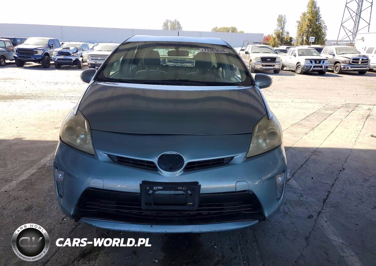 2014 Toyota Prius Three VIN:JTDKN3DU0E1839737 - 5