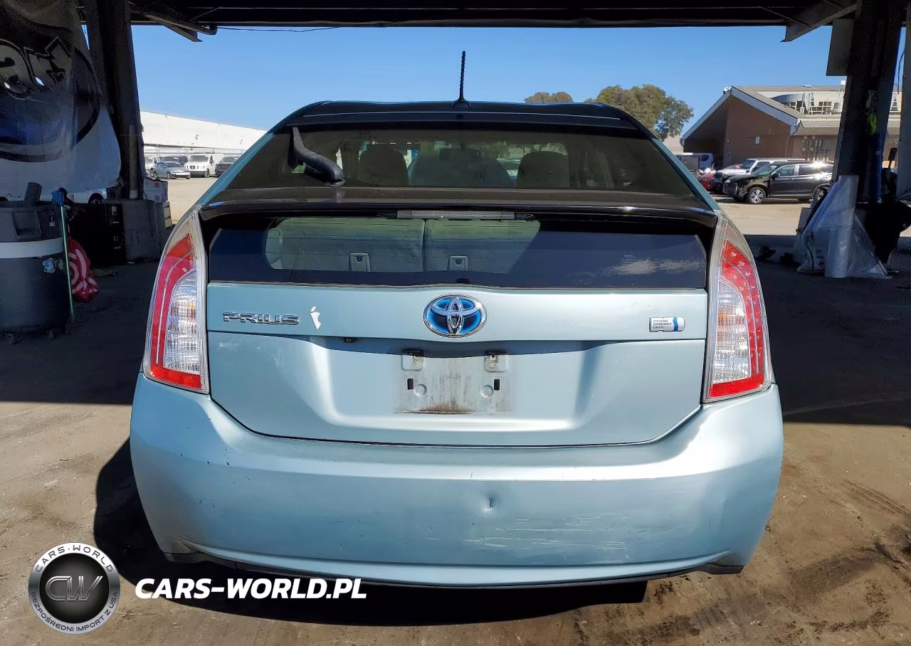 2014 Toyota Prius Three VIN:JTDKN3DU0E1839737 - 6