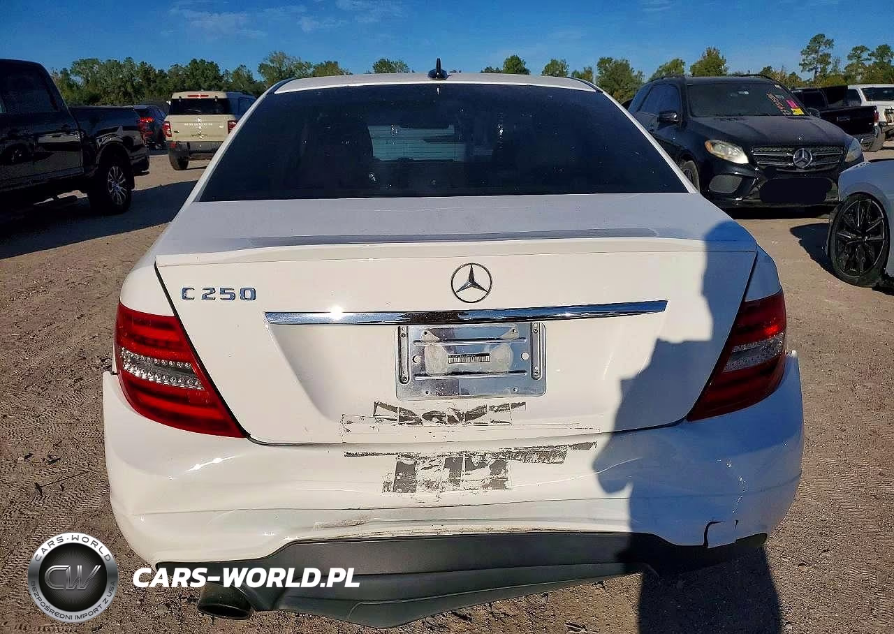 2013 Mercedes-Benz C 250 VIN:WDDGF4HBXDA864540 - 6