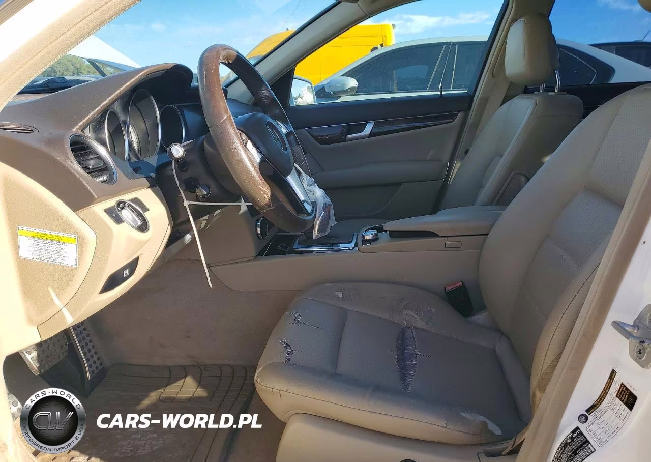 2013 Mercedes-Benz C 250 VIN:WDDGF4HBXDA864540 - 7