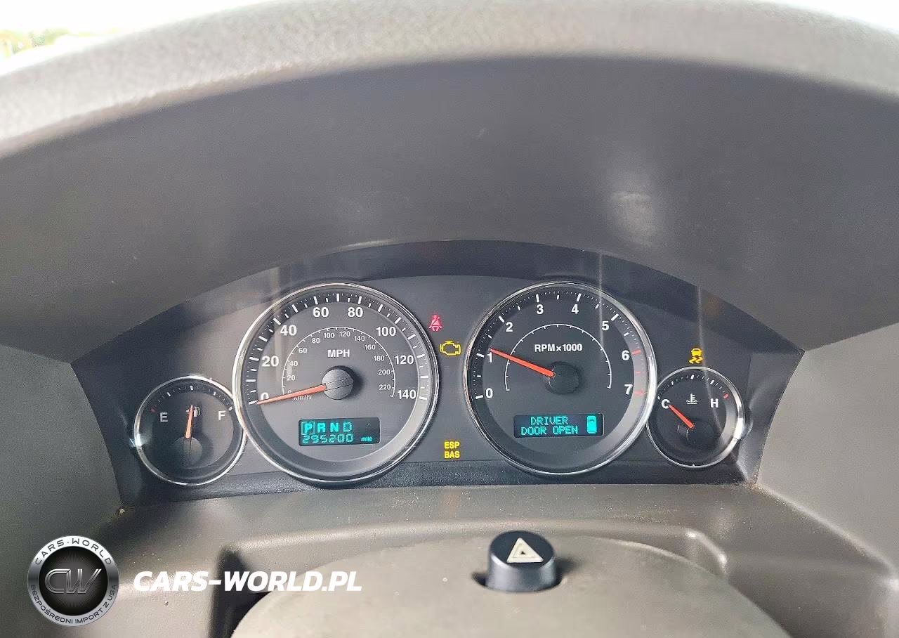 2006 Jeep Commander VIN:1J8HG48K86C338144 - 9