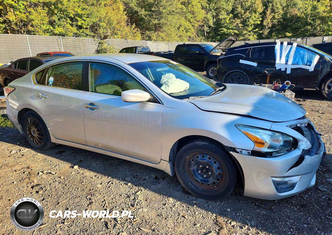 2014 Nissan Altima 2.5 VIN:1N4AL3AP2EC100413 - 4